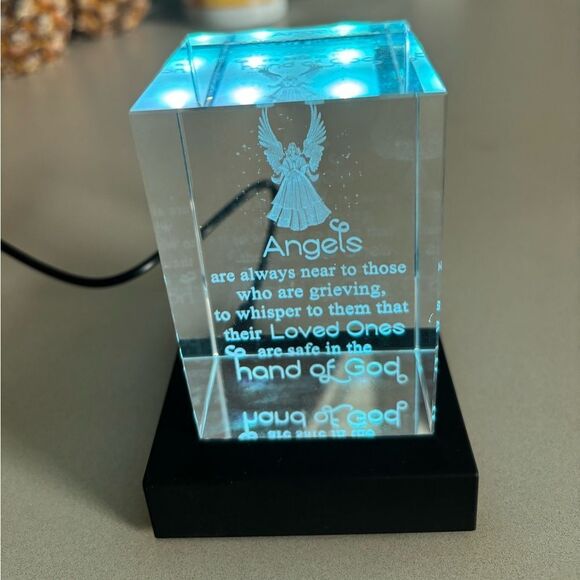 Angel 3D Laser Etched Hologram in Crystal Block with Light Box - Picture 3 of 7